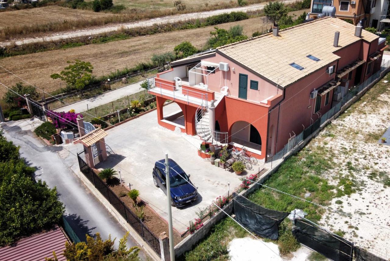 Nonna Nata Villa Avola Bagian luar foto